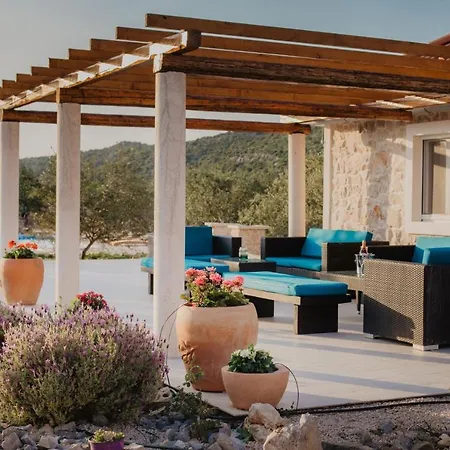 Red Hacienda With Pool * Vodice
