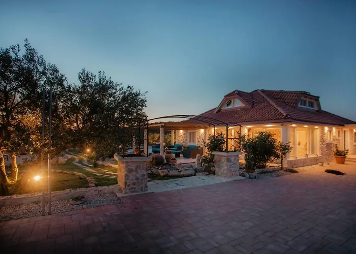 Red Hacienda With Pool * Vodice