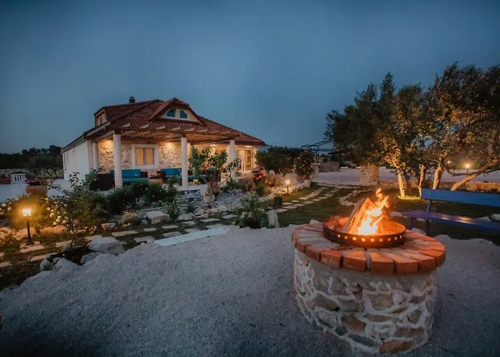 Red Hacienda With Pool *