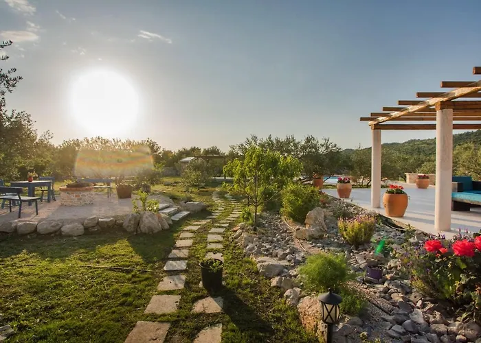 Red Hacienda With Pool Vila