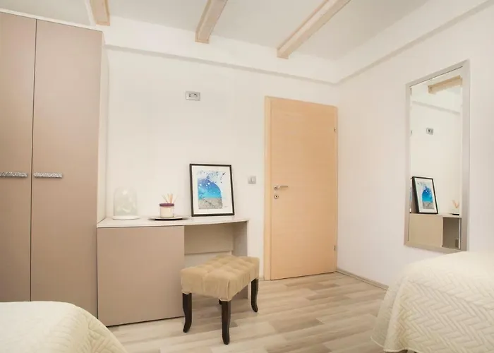 Red Hacienda With Pool * Vodice