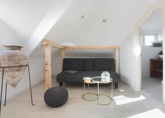 Red Hacienda With Pool Vila *