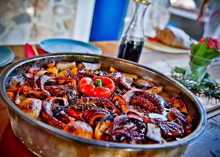 Red Hacienda With Pool Vila *